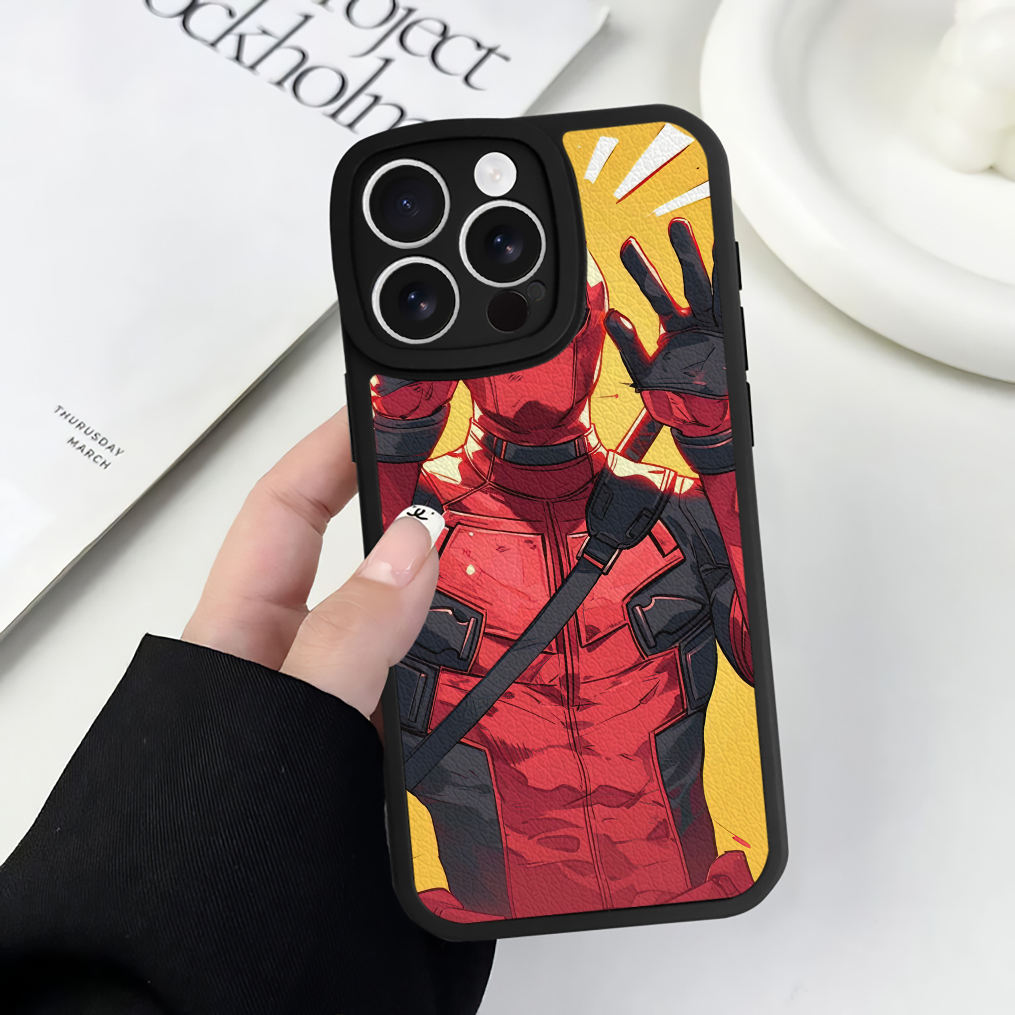 （画像用） Deadpool デッドプール 【iPhone 16シリーズ対応】シリコンスマホケース（レザー調） 材質：シリコン